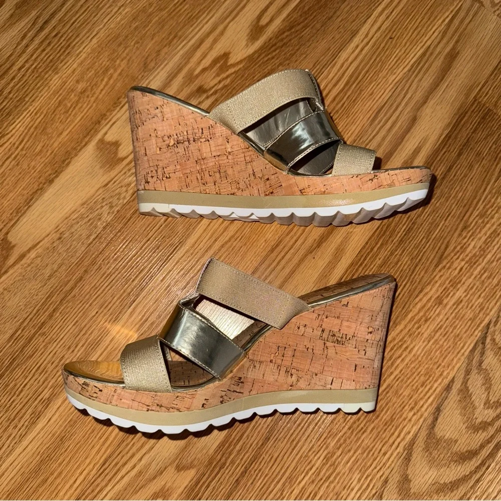 Anne Klein Sport Gold Metallic Cork Wedge‎ Sandals sz 9.5